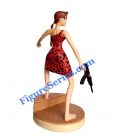 Estatueta de resina TOMB RAIDER LARA CROFT em um vestido vermelho sexy